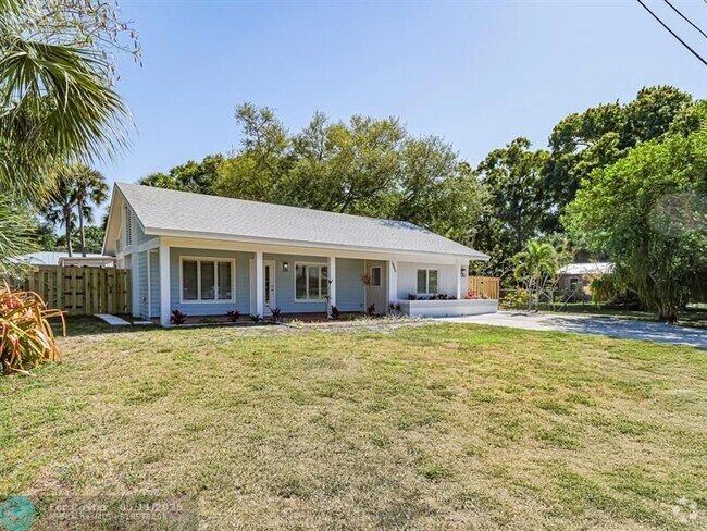 Building Photo - 1845 10th Pl Rental