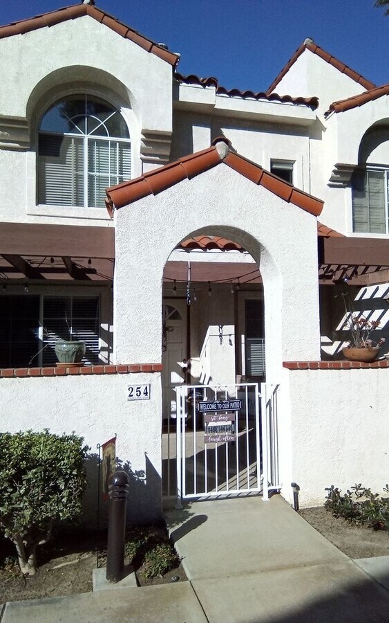 Palm Colony Camarillo Condo - Palm Colony Camarillo Condo