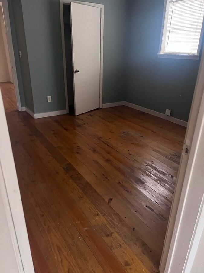 Photo - $275 Weekly Paid Rent - All utilities included Unit 1323 hankins st