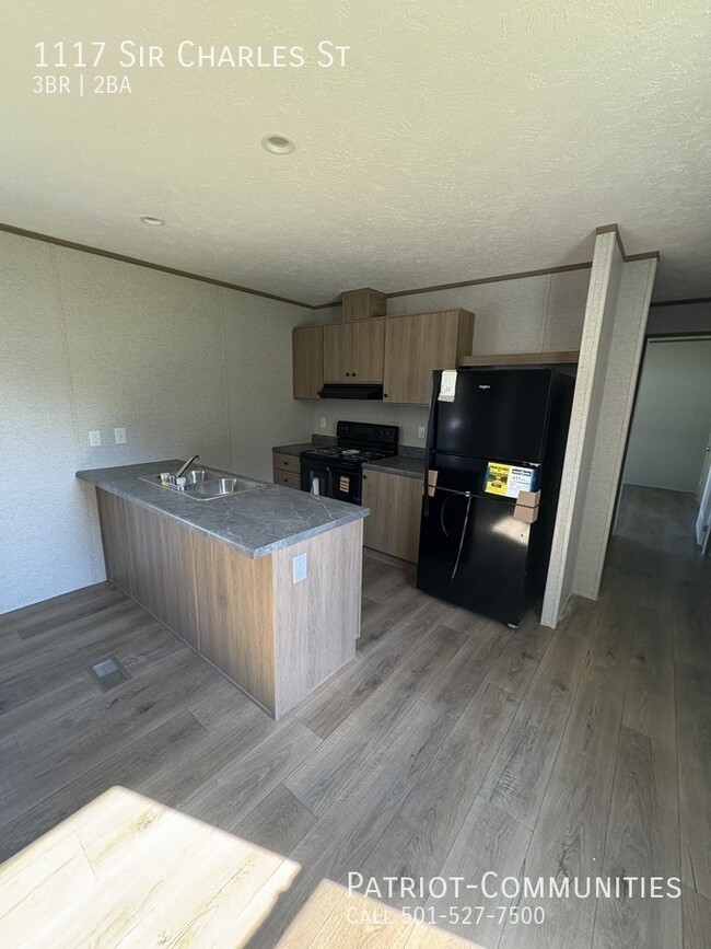 Photo - 1117 Sir Charles St