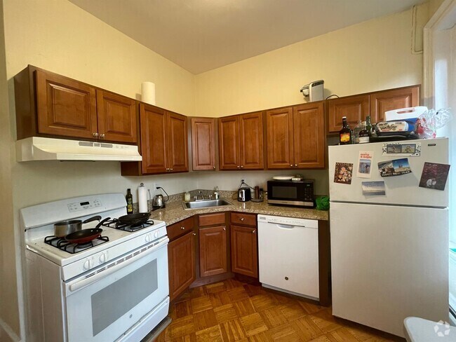 Building Photo - 55 Adams St Unit 2 Rental