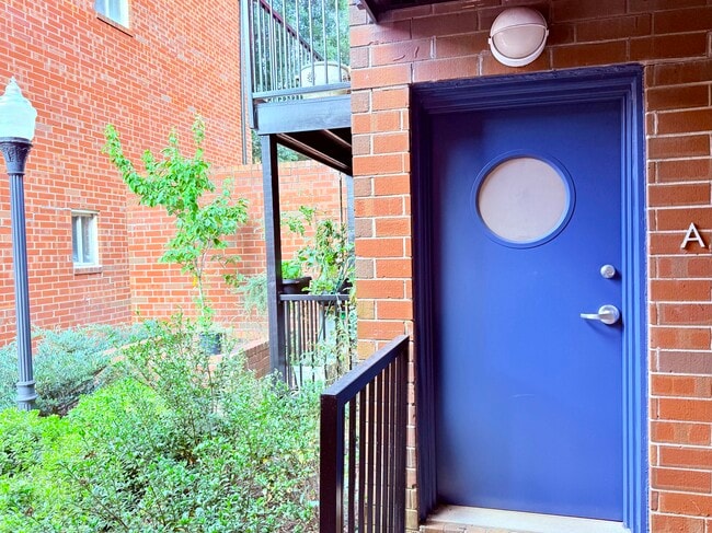 Building Photo - 391 Ralph McGill Blvd NE Unit A