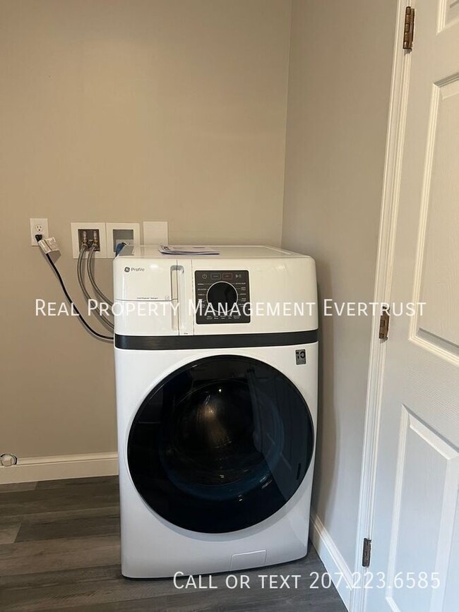 Photo - 111 Scott Dyer Rd Unit B