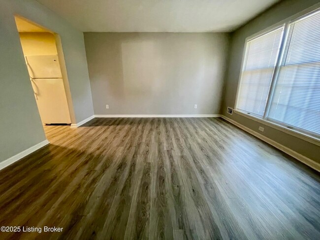 Photo - 8113 Clematis Ln