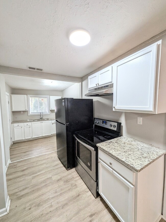 Photo - 2924 Springside Pl SE