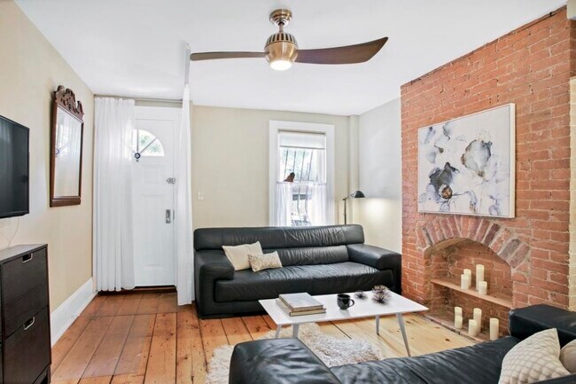 159 1/2 Coles St