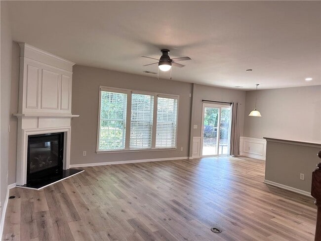 Photo - 180 Finchley Dr