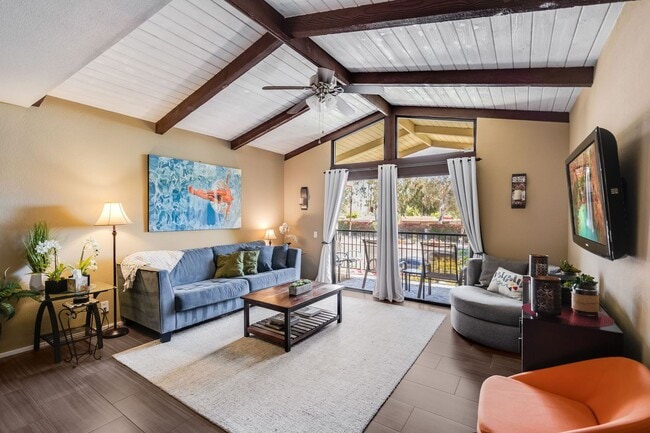 Building Photo - AVAILABLE NOW!! 2 Bed 2 Bath Fully Furnished Condo in Palm Springs!