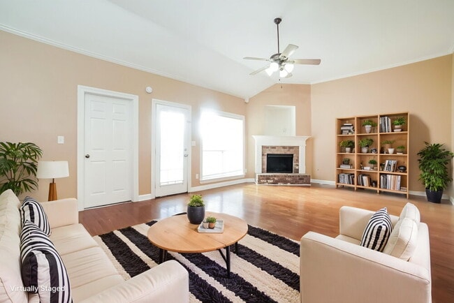 Photo - 2733 Graystone Dr