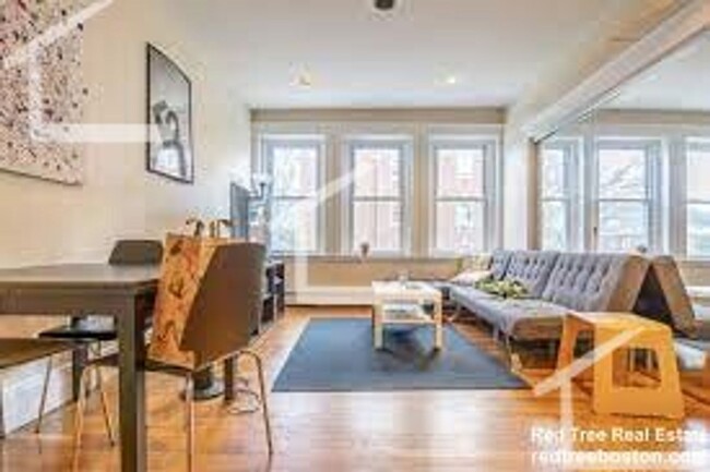 HOT BROOKLINE LISTING!!!!! - HOT BROOKLINE LISTING!!!!! Casa Adosada