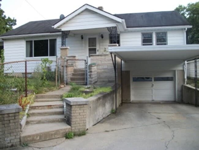 Photo - 1123 N Madison St