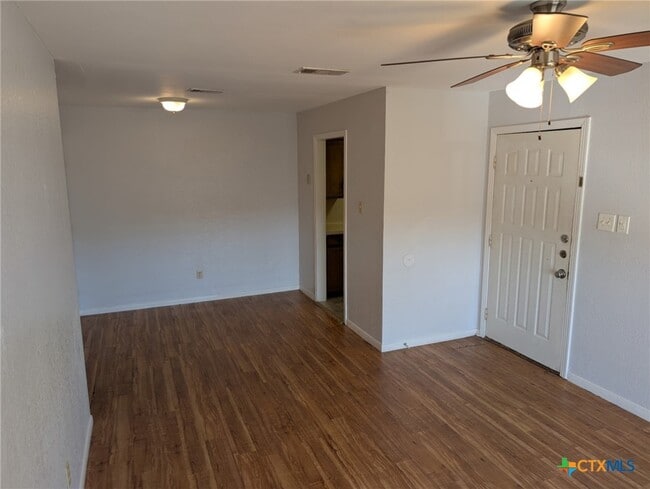 Photo - 1002 Charisse St