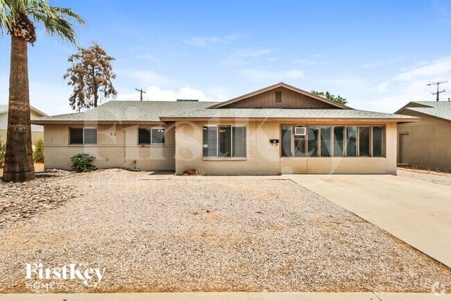 Building Photo - 32 W Fairmont Dr Rental