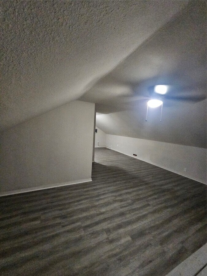 Photo - 1410 Lake Rd