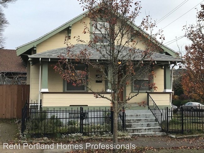 Photo - 1735 NE Sumner St Apartment