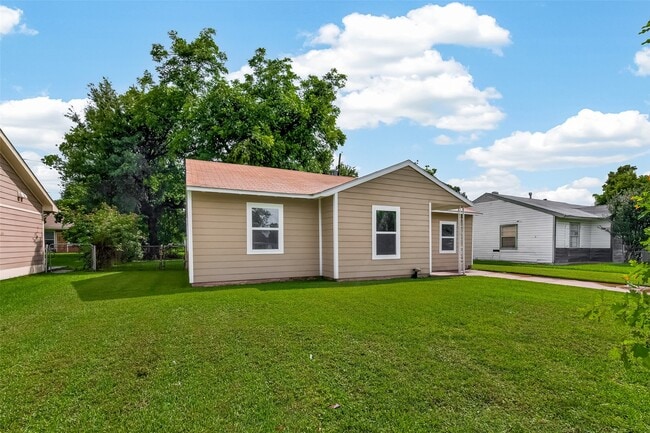 Photo - 3922 Alsace St