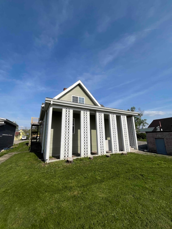 Building Photo - 917 N Vermilion St Rental