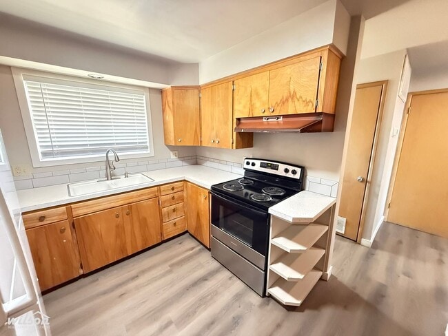 Photo - 2701 1/2 W Lincoln Ave
