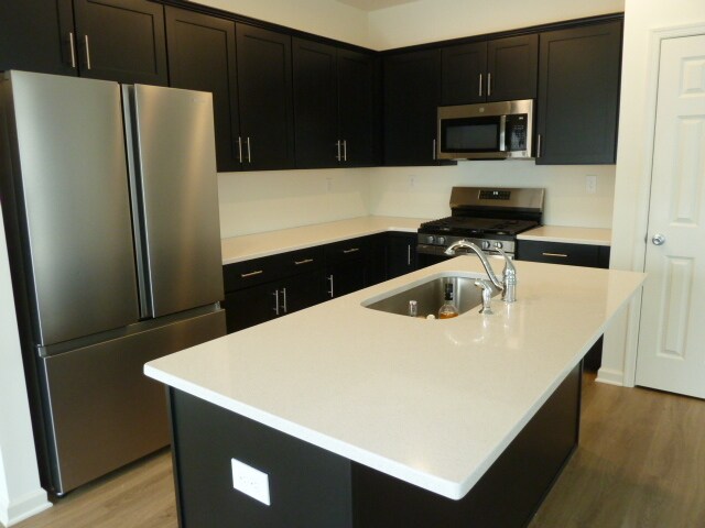 Photo - 860 Champions Dr