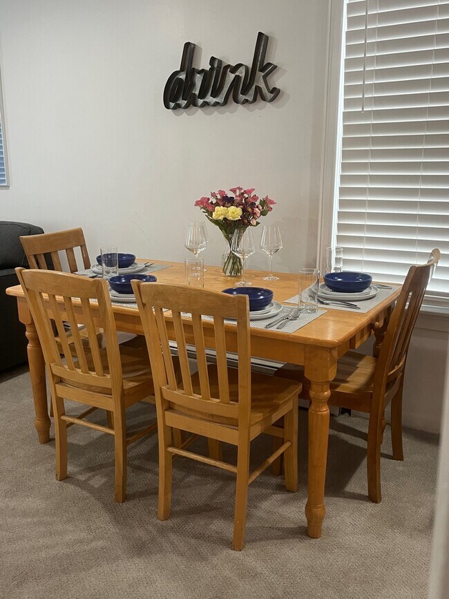 Photo - 404 Thames St Unit 3