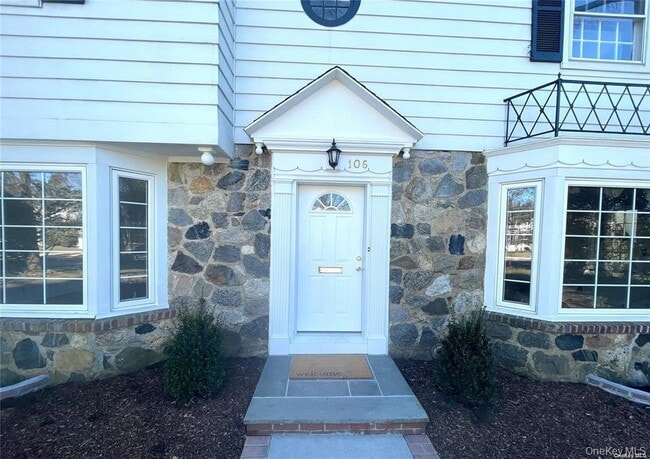 Photo - 106 Trumbull Rd