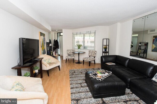 Photo - 1951 Sagewood Ln Unit 305