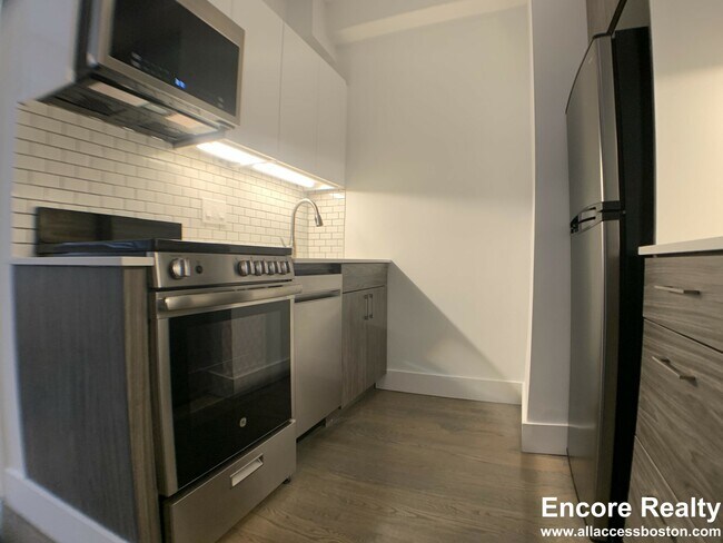 Photo - 11 Queensberry St Unit 24