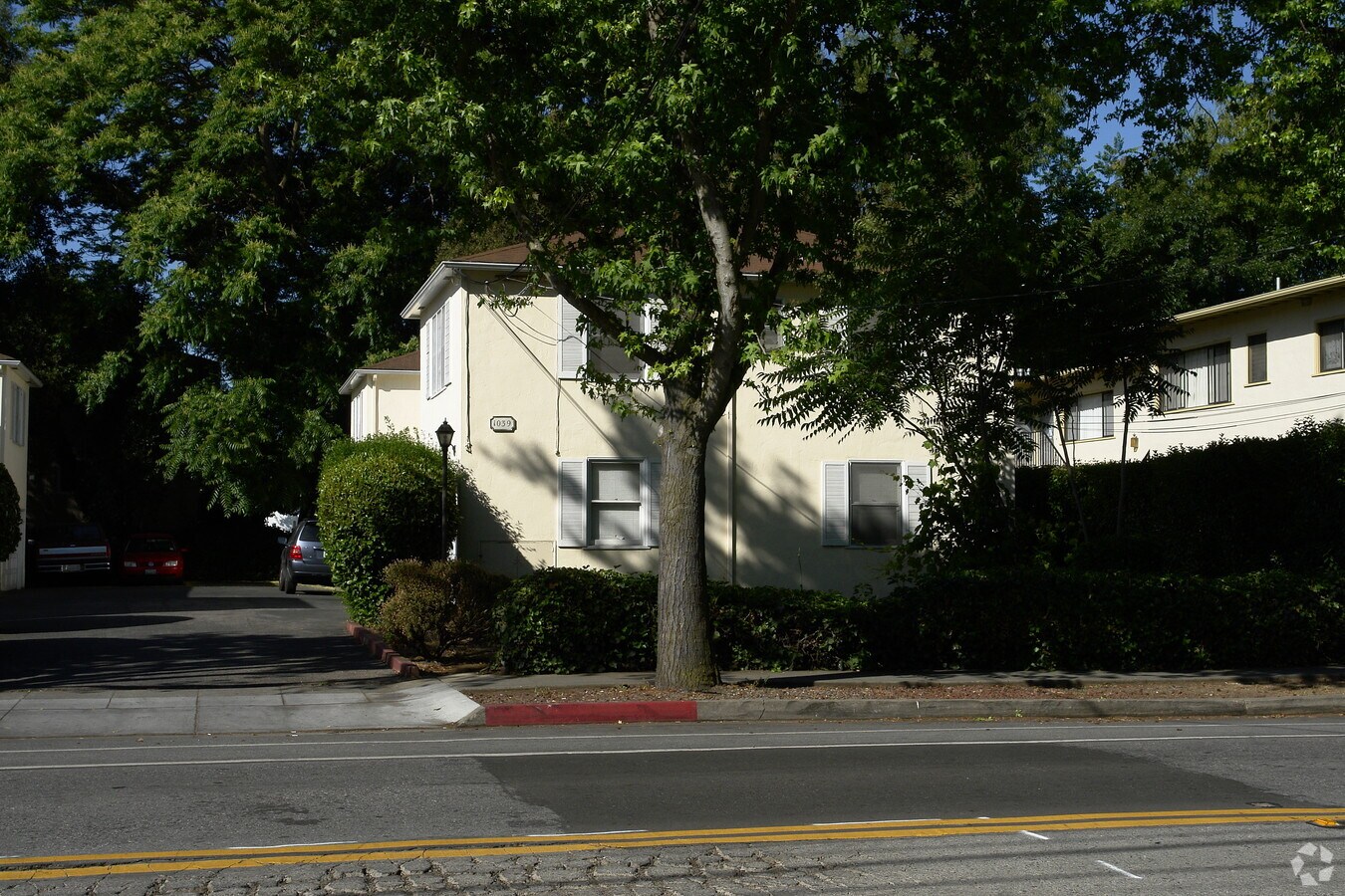 Photo - 1039 Laurel St