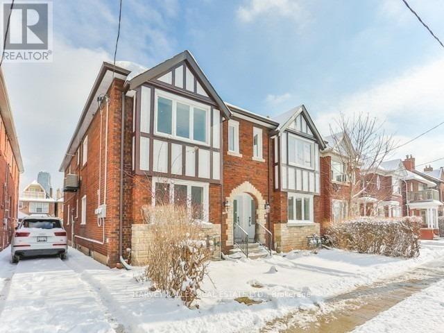 Photo - 989 Avenue Rd