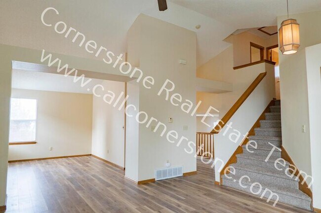 Photo - 3050 Haystack Dr