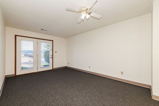 Photo - 339 Lewis B Moore Dr