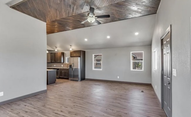 Photo - 2803 West St