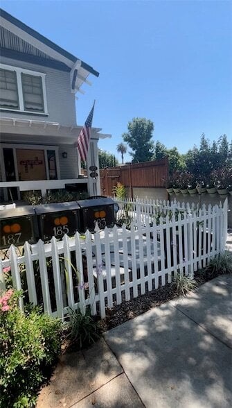 Photo - 185 N Grand St