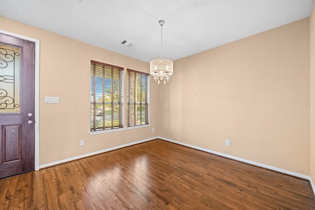 Photo - 5007 Pine Ridge Knoll Ct