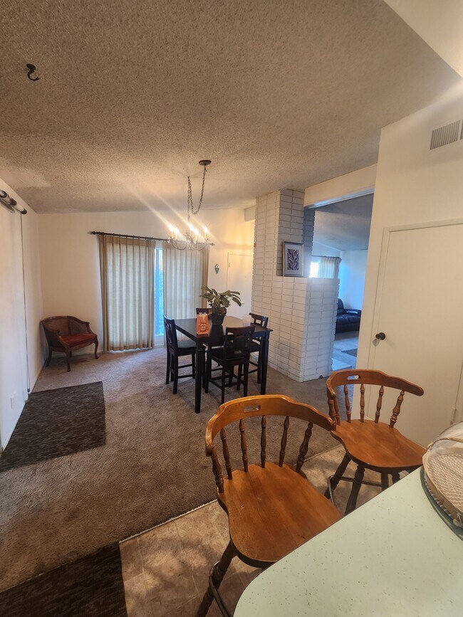 Photo - 4720 Asteria St