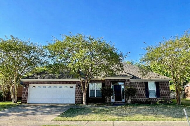 Building Photo - 9524 Helmsley Cir