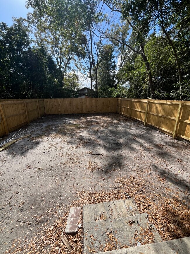 Photo - 1910 Colwell Ave