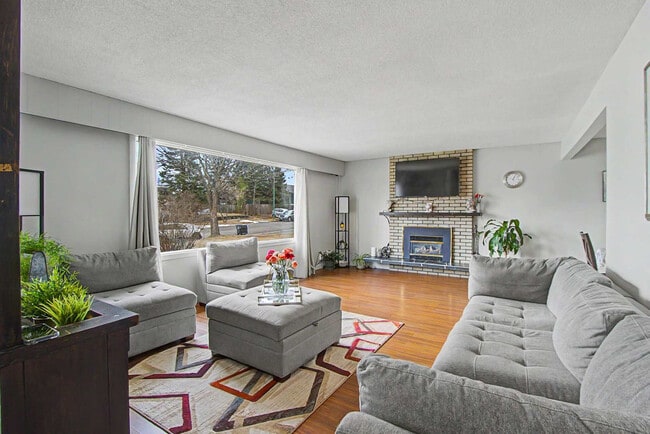 Building Photo - 1048 Babine Crescent Unit SI ID1569587P