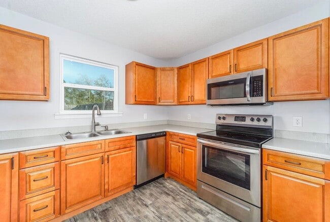 Photo - 5860 Ridge Rd Unit A