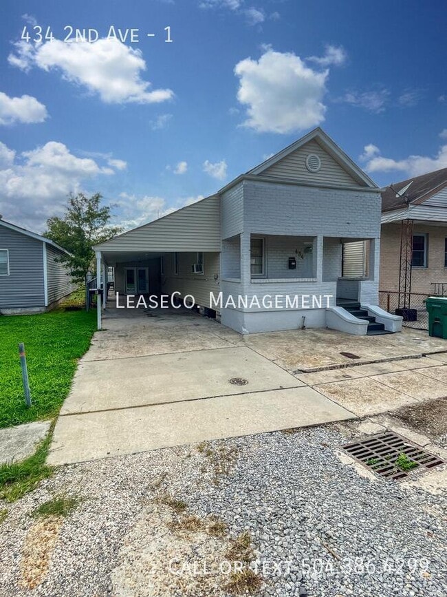 Building Photo - 434 2nd Ave Unit 1