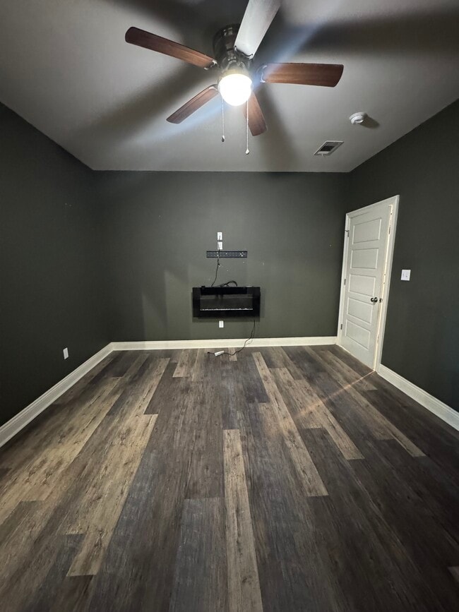 Photo - 32639 Cynthia Dr