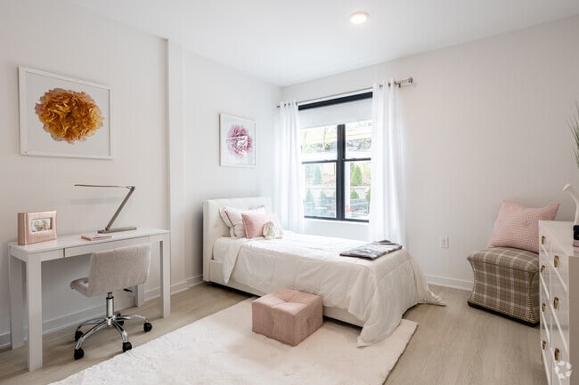2BR 2BA - 1,289SF
