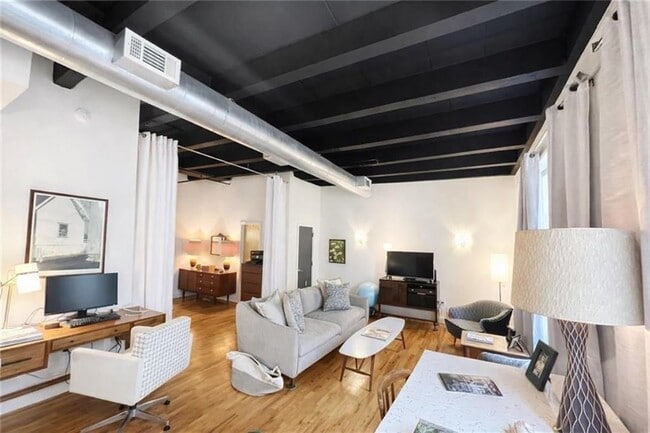 Photo - 1736 Liberty Ln