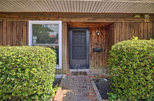 Photo - 1474 E Tanners Creek Dr