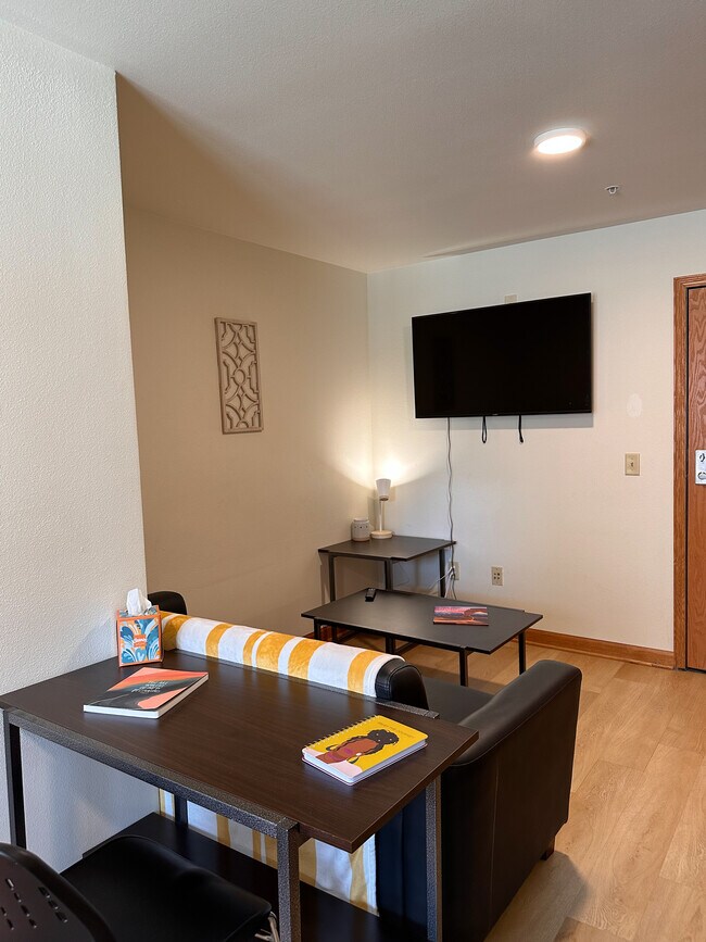 Photo - Varsity Campus Apartments