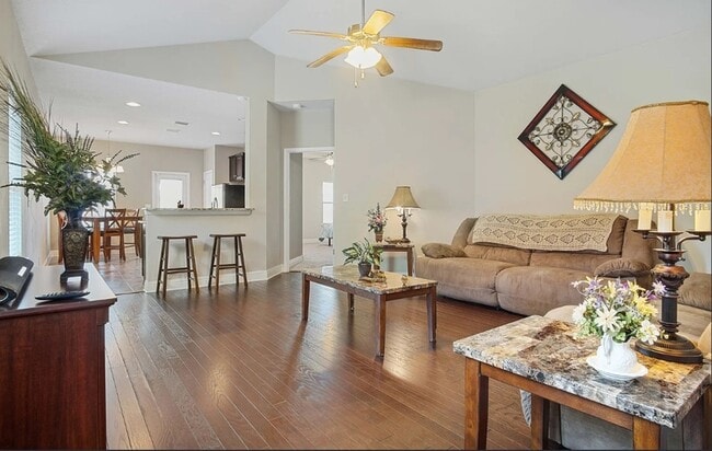 Photo - 2492 Bentridge Dr W