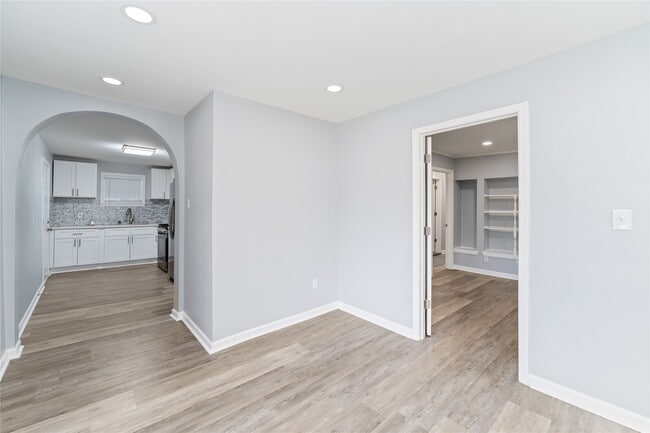 Photo - 9946 Algiers Rd