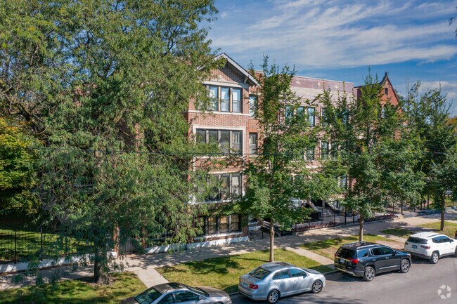 Photo - 4549-4557 S Michigan Ave Apartments