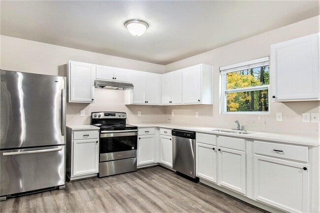 Photo - Outstanding 4 Bedroom Home with Great Schools!