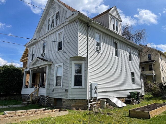 House - 326 Wilson Ave Apartment Unit 1